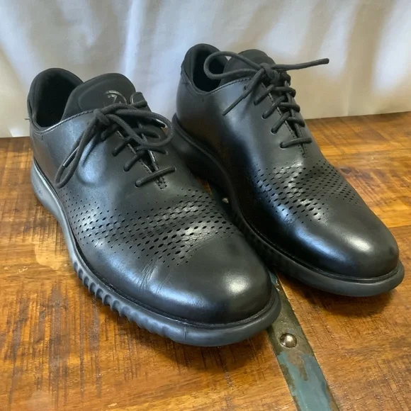 Cole Haan Mens Sz 9M  2.ZeroGrand Black Laser Cut Leather Shoes C23832 - Picture 2 of 13